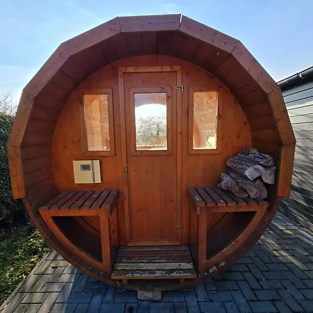 Fewo Schwalbe Mit Sauna In Hafennaehe Breege
